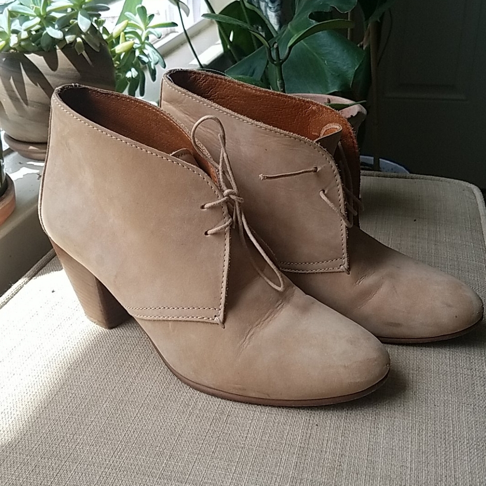 Madewell 1937 Suede Sandstorm Booties
